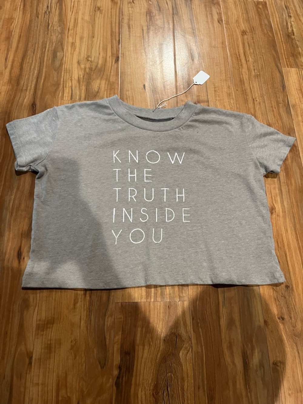 Women’s Small Gray Graphic Tee - "Know The Truth Inside You"